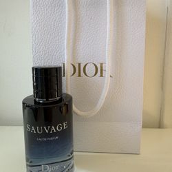 Dior Sauvage Eau de Parfum 100 ML / 3.4 FL OZ