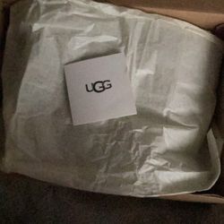 Size 7 Uggs