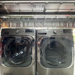 LG Washer/ Dryer Combo Set