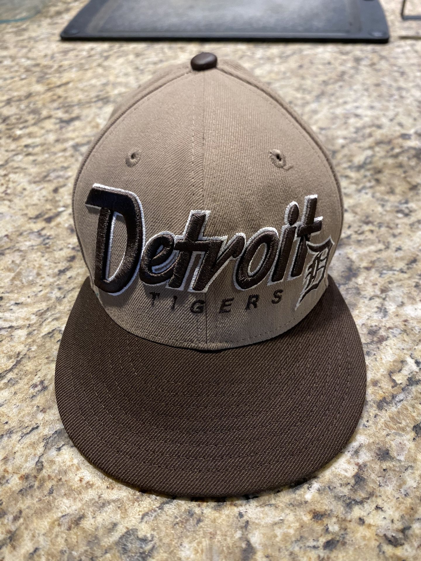 Detroit Tigers New Era 59fifty Brown Leather Strap Back
