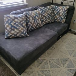 Small Couch With Pillows And Rug 