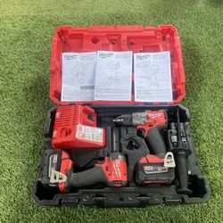 Milwaukee Combo Kit Hammer Drill 1/2” And Impact Driver 1/4” Charger And 2 Batteries 5.0 M18