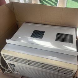 6500 Btu LG Air Conditioner 