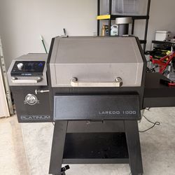 Pit boss Larado 1000 Platinum