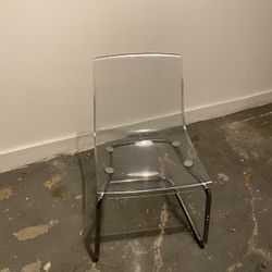 A TOBIAS Chair, clear/chrome plated 