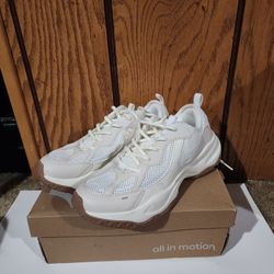 New All in Motion Women's Cadence Sneakers