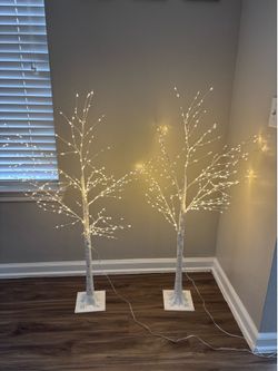 Aurelema 2 Pack 4FT Lighted Birch Trees – 300 LED Christmas Decoration