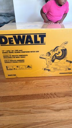 Dewalt Double Bevel Sliding Computer Miter Saw