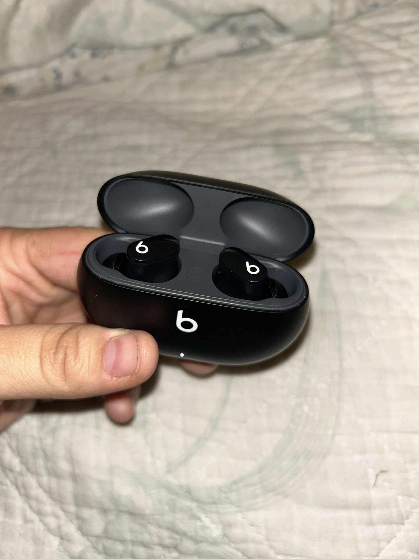 Beats Studio Buds