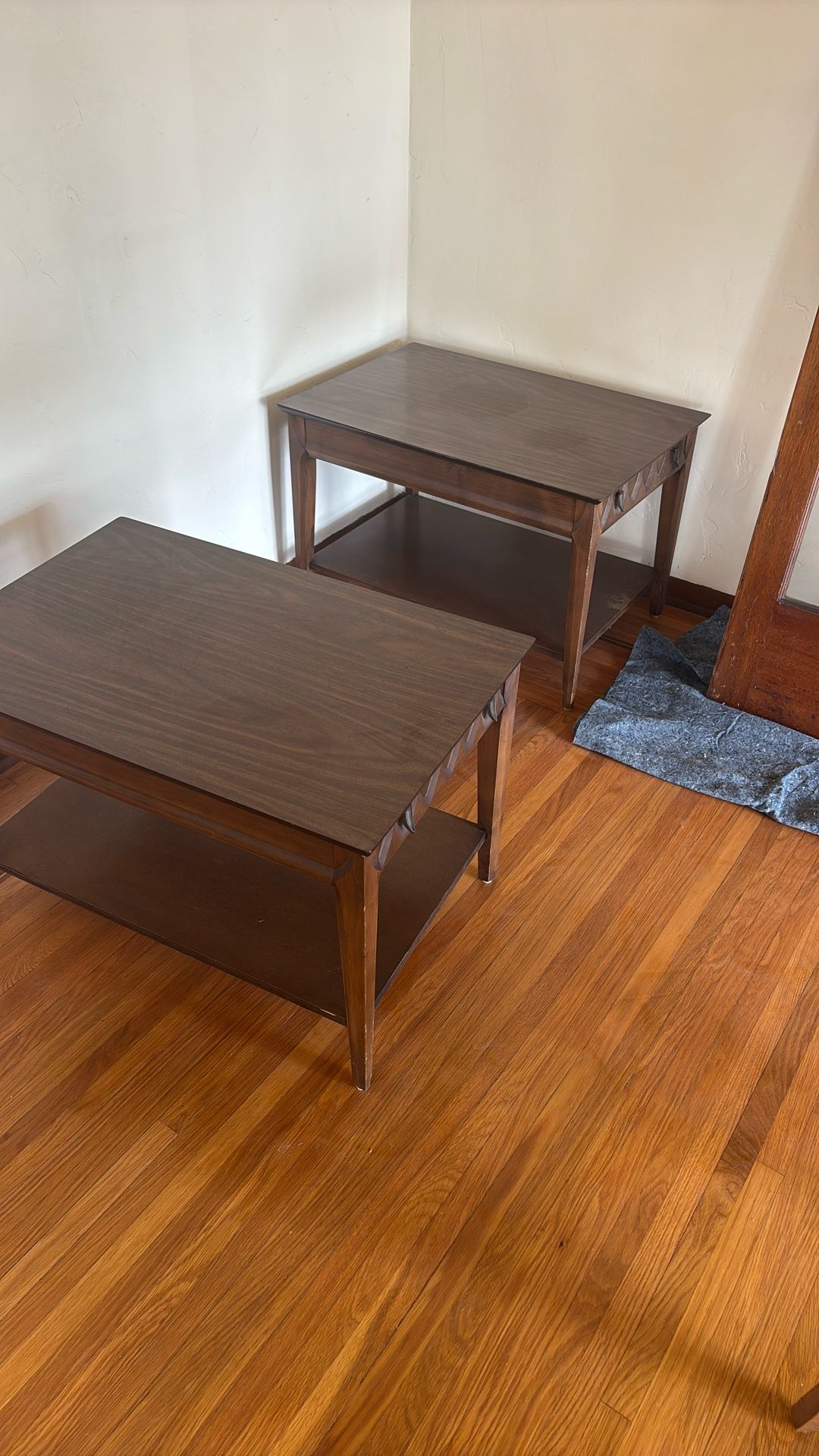 2 End Tables