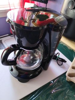 $25. https://offerup.com/redirect/?o=TVIuY29mZmVl..de 4 tasas, exelente estado.