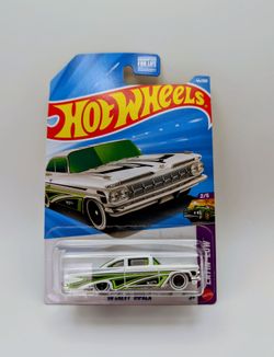 Hot Wheels Layin' Low '59 Chevy Impala 1:64 White/Green Diecast Unopened Box