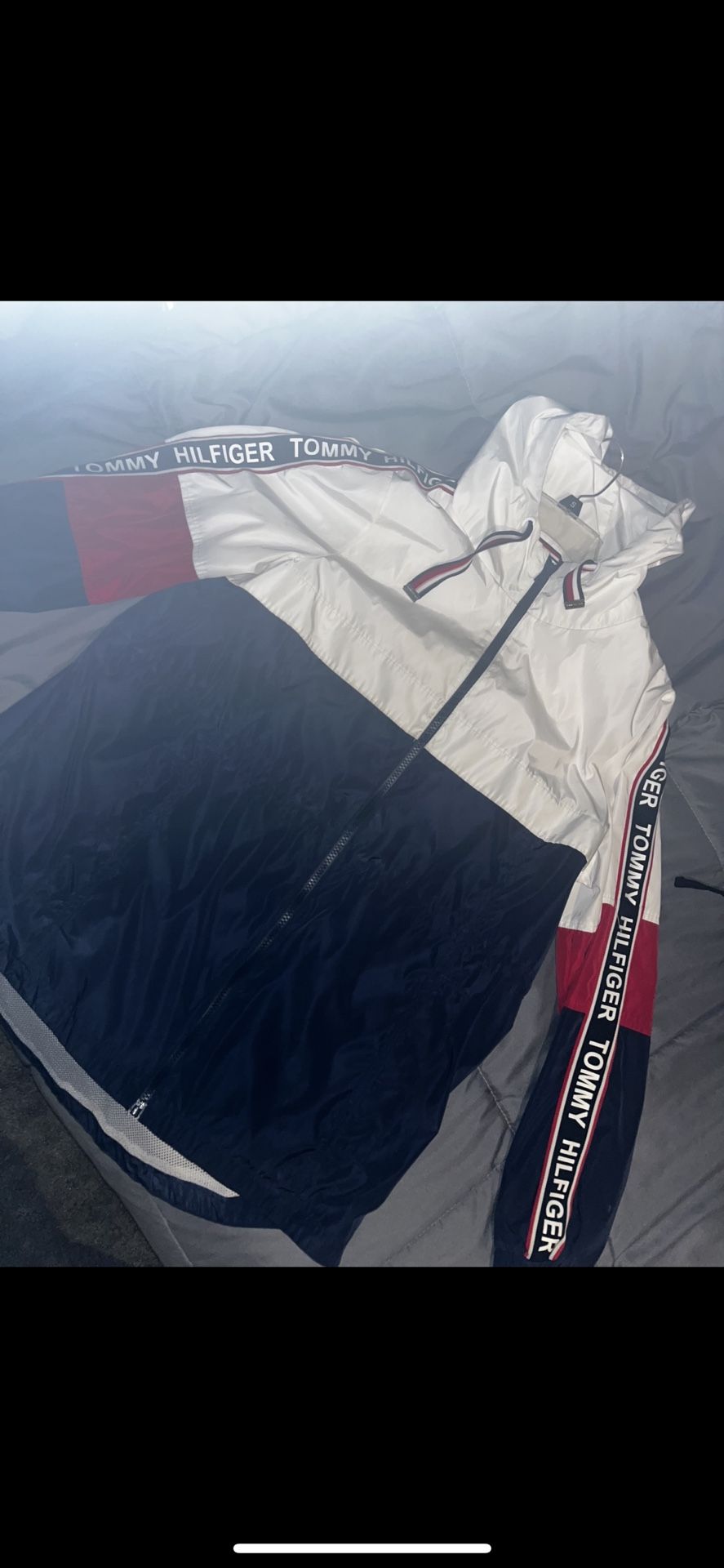 Vintage Tommy Hilfigher Windbreaker Size Small