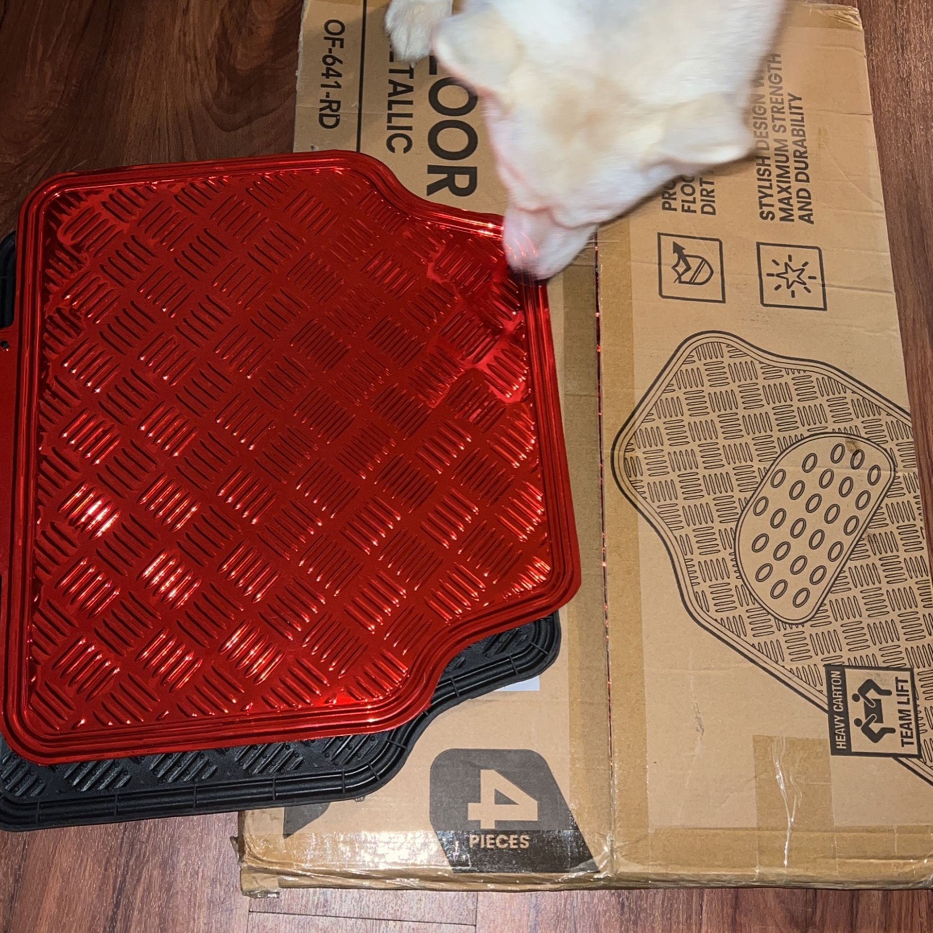 Red Car Mats (universal) Fit