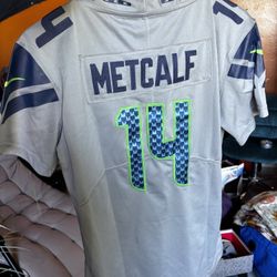 DK metcalf wolf grey jersey 