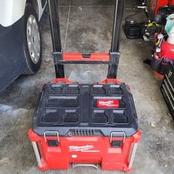 Milwaukee Packout 22 in Rolling Modular Tool box
