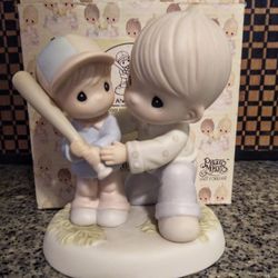 PRECIOUS MOMENTS 