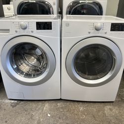 Stackable Kenmore Washer & Electric Dryer w/ Stacking Kit 