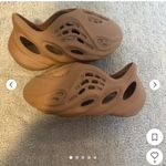 Kids Yeezy foams 