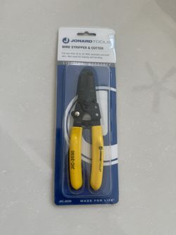 wire strippers and cutter