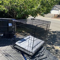Medium Dog Kennel Crate Collapsible like New 30” L by 19” W 21”H