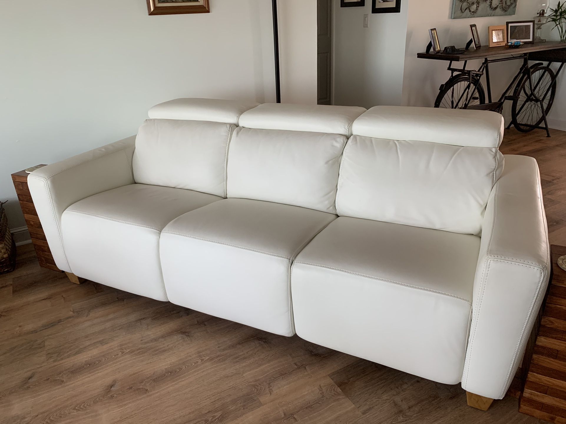 Flexsteel Motorized Leather Couch