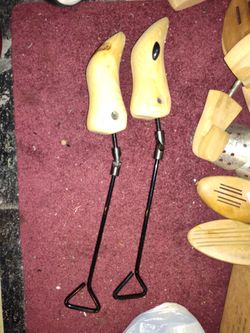 Boot Shapers with Metal Rod and Wooden Toe