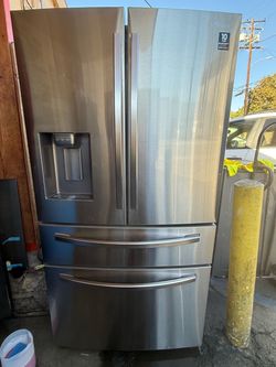 Samsung four door stainless steel refrigerator