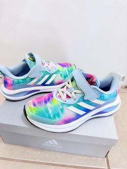 Little girls Adidas Disney Daisy Duck sneaker Size 2