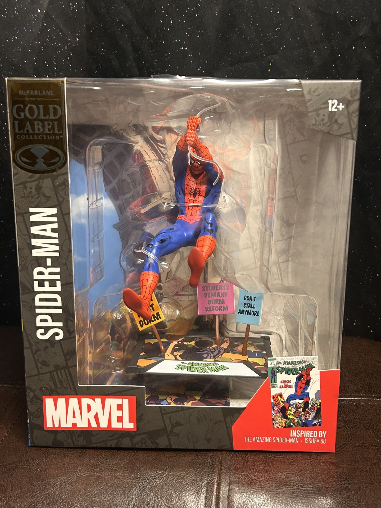 SPIDER-MAN 1:10TH SCALE COLLECTIBLE WITH SCENE GOLD LABEL #68