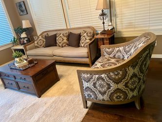 Beautiful Couch & Chair Set