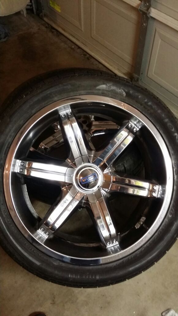22 inch giovanni double G rims for sale