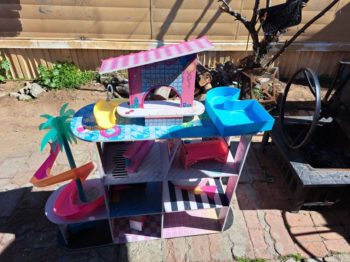 Barbie Doll House With Excersories