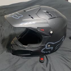 Fox V1 Youth Motocross Helmet 