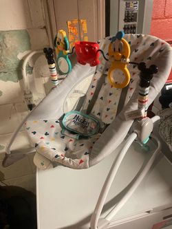 Baby bouncer rocker
