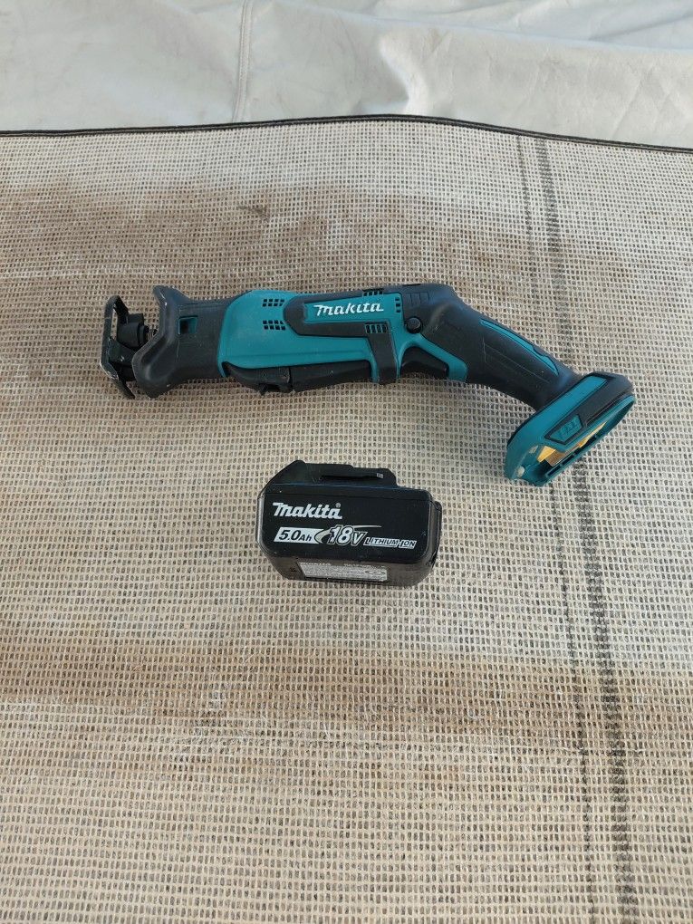 Makita XRJ01