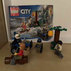 Lego City 60171 Gold Heist Police Set