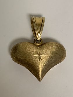 1.5" 3d Gold heart pendant #33405