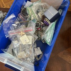 Miscellaneous Jewelery Box 