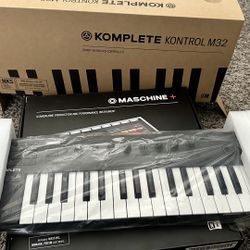 Native  Instruments M32 MIDI  Keyboard 