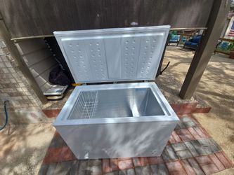 Insignia Garage Freezer