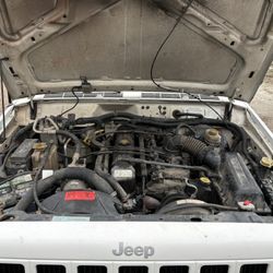 2000 Jeep Cherokee