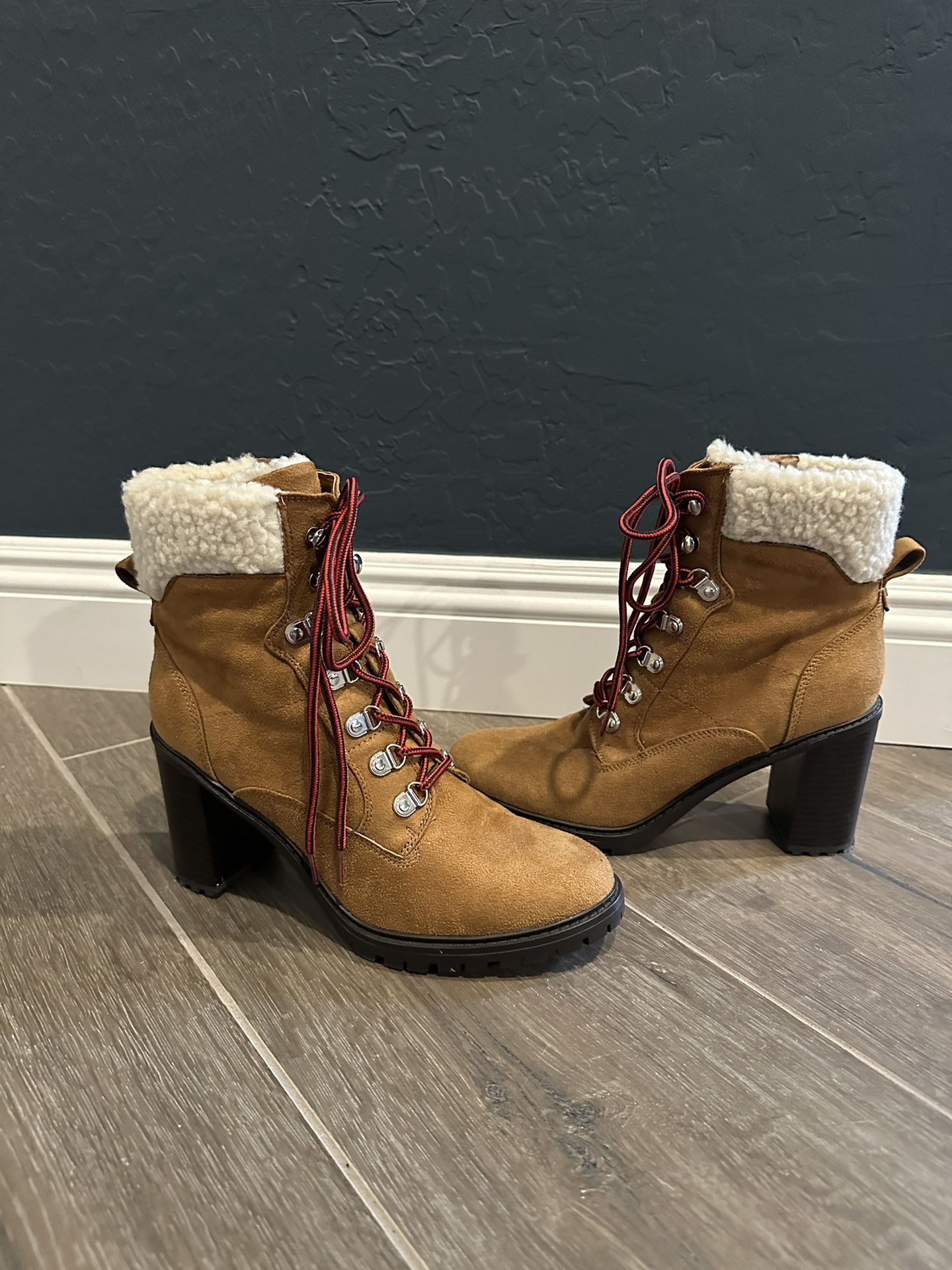 Women’s Camel Suede Winter Boots 