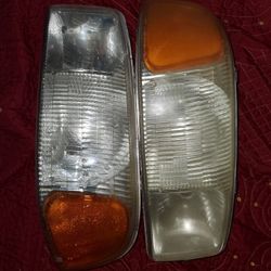 2002 GMC SIERRA HEADLIGHTS