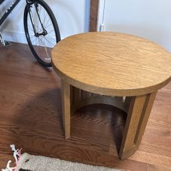 Round Wood End Table