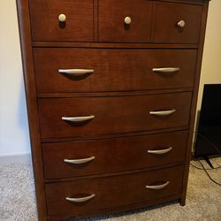 Wooden 5-Drawer Dresser — Solid & Clean