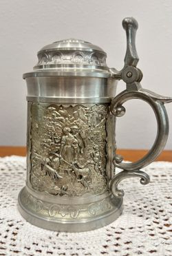 SKS Zinn 95% Pewter Beer Stein “Family In Forest”
