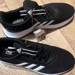 Adidas Cloud foam Comfort