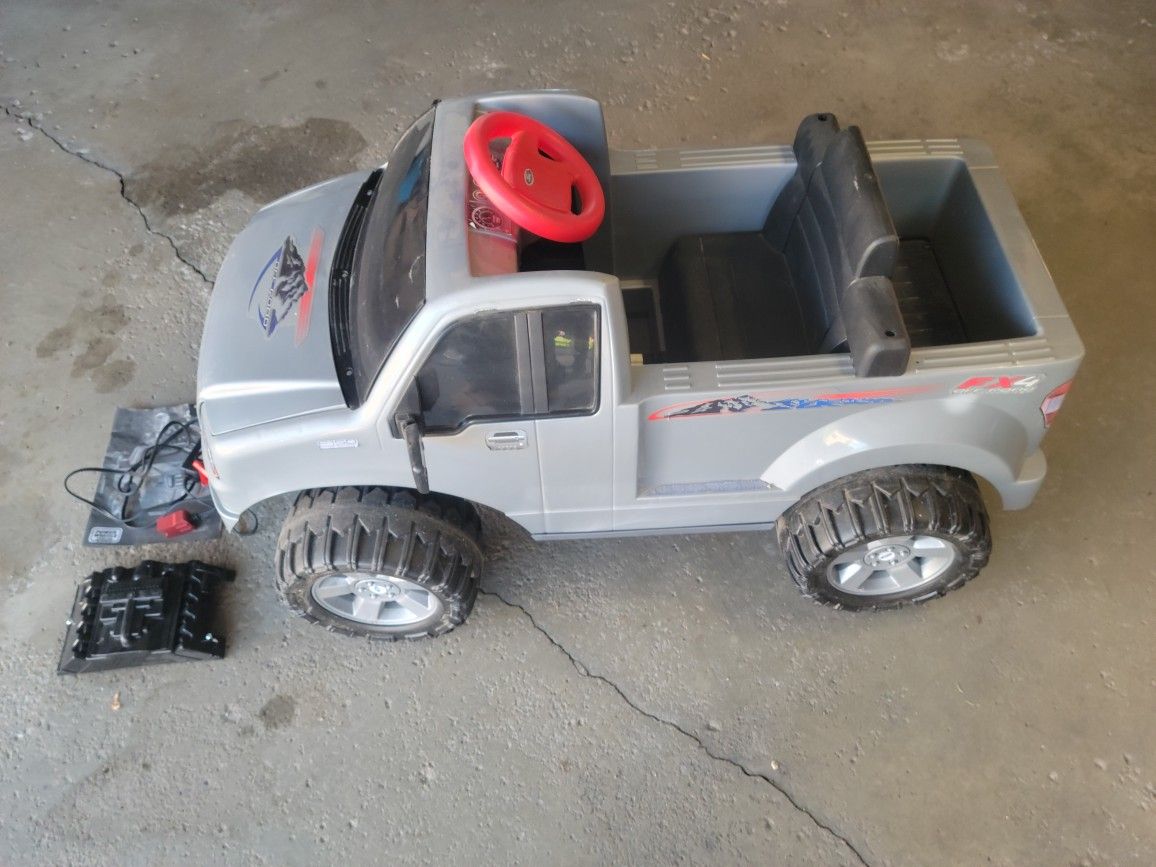 Power Wheels Fisher Price Ford F150 Truck
