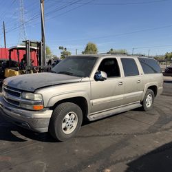 2001 Suburban PARTS PARTES